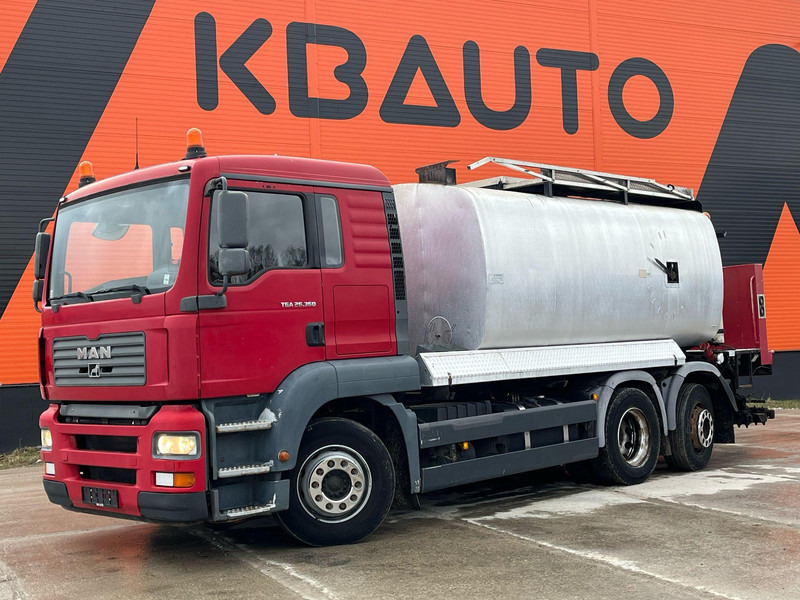 MAN TGA 26.360 6X2 Schäfer SRH 10000 / 3105 hours - Camion citerne: photos 1 MAN TGA 26.360 6X2 Schäfer SRH 10000 / 3105 hours - Camion citerne: photos 1