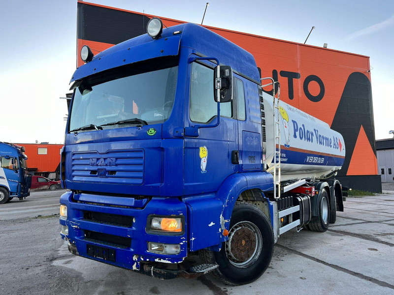 MAN TGA 26.413 6x2*4 TANK 14000 l - Camion citerne: photos 2 MAN TGA 26.413 6x2*4 TANK 14000 l - Camion citerne: photos 2