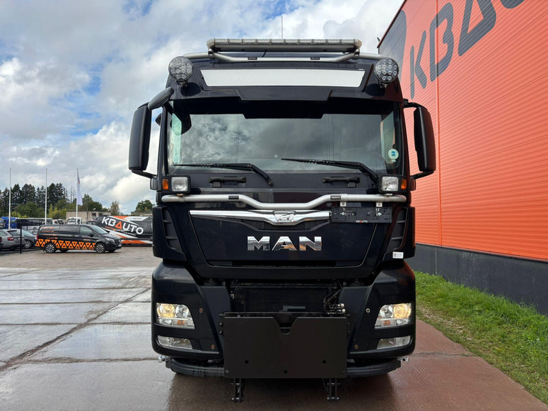 MAN TGX 35.560 8x4*4 LOW MILEAGE ! / INTARDER / JOAB 24 ton / L=5600 mm / SNOW PLOW EQUIPMENT - Camion ampliroll: photos 2 MAN TGX 35.560 8x4*4 LOW MILEAGE ! / INTARDER / JOAB 24 ton / L=5600 mm / SNOW PLOW EQUIPMENT - Camion ampliroll: photos 2