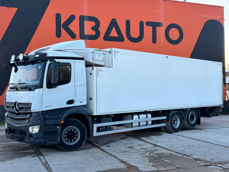 Mercedes-Benz Antos 2545 6x2*4 SUPRA 850 / BOX L=9489 mm / LOW MILEAGE ! - Camion frigorifique: photos 1 Mercedes-Benz Antos 2545 6x2*4 SUPRA 850 / BOX L=9489 mm / LOW MILEAGE ! - Camion frigorifique: photos 1