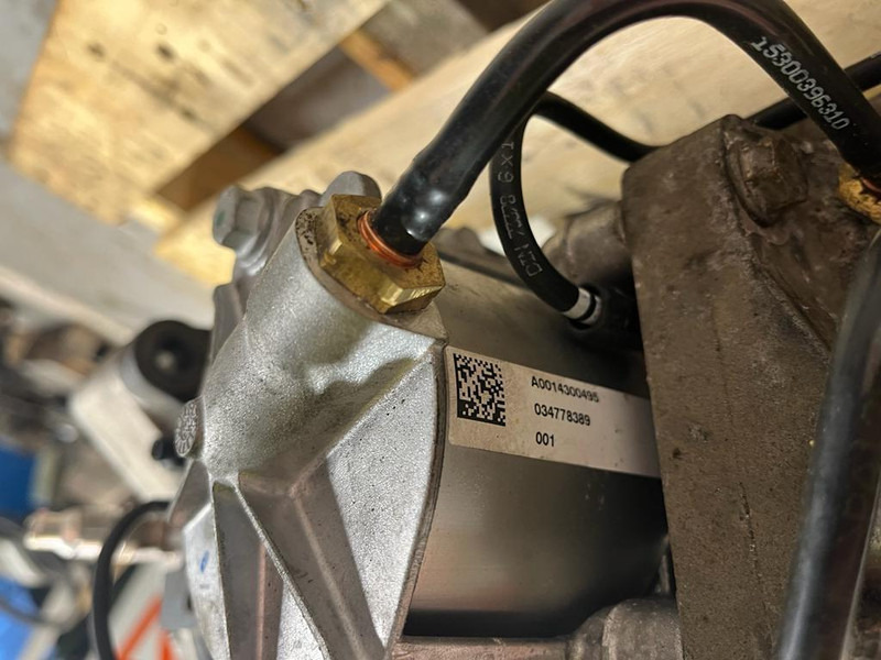 Mercedes-Benz Retarder A0014300495 NEW - Boîte de vitesse pour Camion: photos 5 Mercedes-Benz Retarder A0014300495 NEW - Boîte de vitesse pour Camion: photos 5