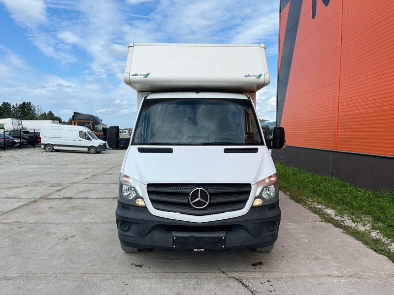 Mercedes-Benz Sprinter 316 CDI LIFT / WEBASTO / AC - Fourgon grand volume: photos 3 Mercedes-Benz Sprinter 316 CDI LIFT / WEBASTO / AC - Fourgon grand volume: photos 3