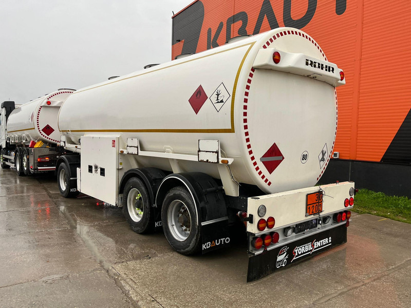 ROHR ANH-A-ZE 26 TOTAL CAPACITY 29900 I / 8250+6750+6850+8050 I - Remorque citerne: photos 4 ROHR ANH-A-ZE 26 TOTAL CAPACITY 29900 I / 8250+6750+6850+8050 I - Remorque citerne: photos 4