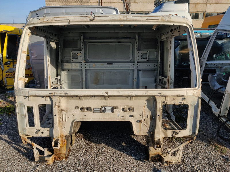 Volvo FH 440HP 6*2 Rigid Cab - Cabine et intérieur pour Camion: photos 3 Volvo FH 440HP 6*2 Rigid Cab - Cabine et intérieur pour Camion: photos 3