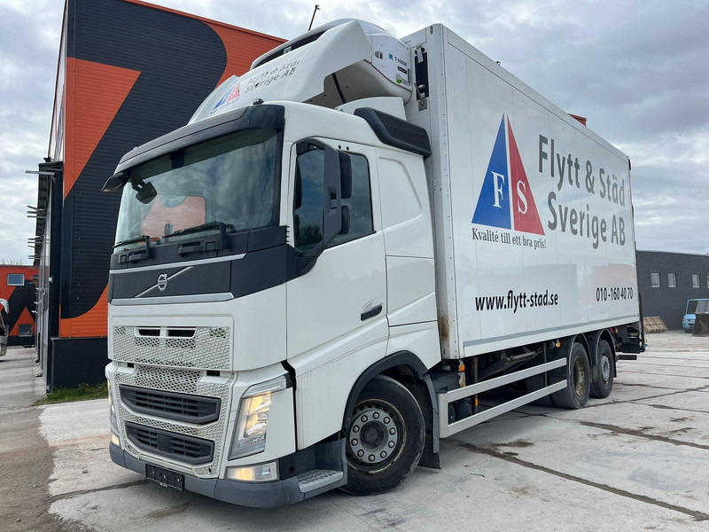 Volvo FH 460 6x2*4 T-1000R / Box L=7437 mm - Camion frigorifique: photos 2 Volvo FH 460 6x2*4 T-1000R / Box L=7437 mm - Camion frigorifique: photos 2