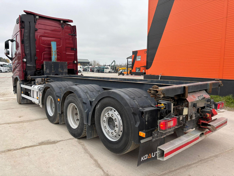 Châssis cabine Volvo FH 540 8x4*4 CHASSIS L=6124 mm: photos 7 Châssis cabine Volvo FH 540 8x4*4 CHASSIS L=6124 mm: photos 7