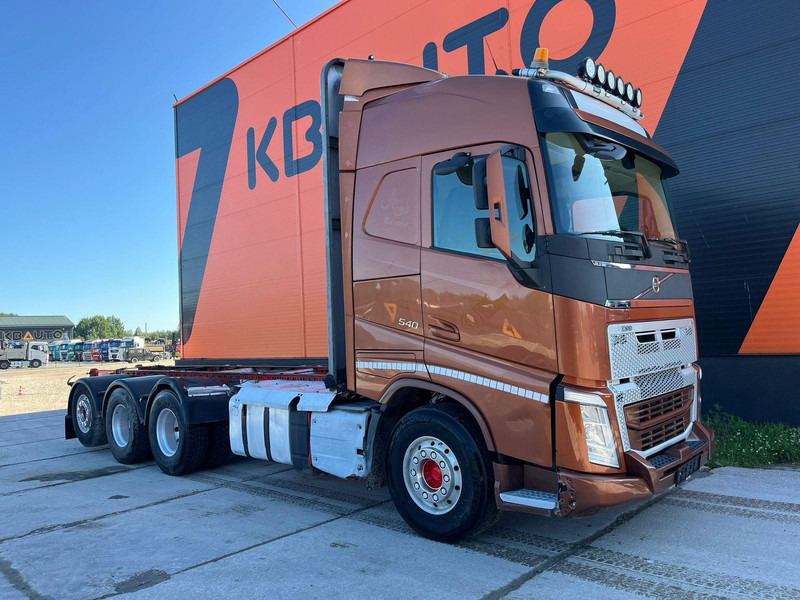 Volvo FH 540 8x4*4 GLOBE XL / 9 ton FRONT AXLE - Châssis cabine: photos 4 Volvo FH 540 8x4*4 GLOBE XL / 9 ton FRONT AXLE - Châssis cabine: photos 4