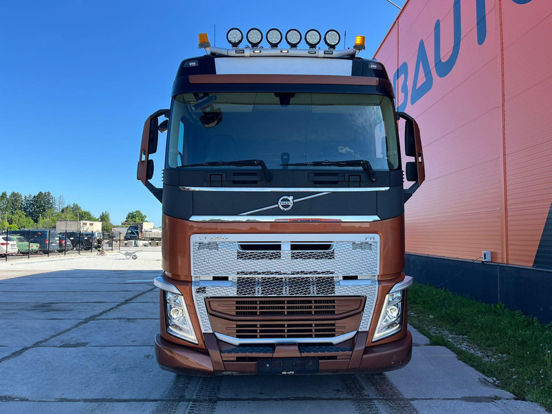 Volvo FH 540 8x4*4 GLOBE XL / 9 ton FRONT AXLE - Châssis cabine: photos 3 Volvo FH 540 8x4*4 GLOBE XL / 9 ton FRONT AXLE - Châssis cabine: photos 3
