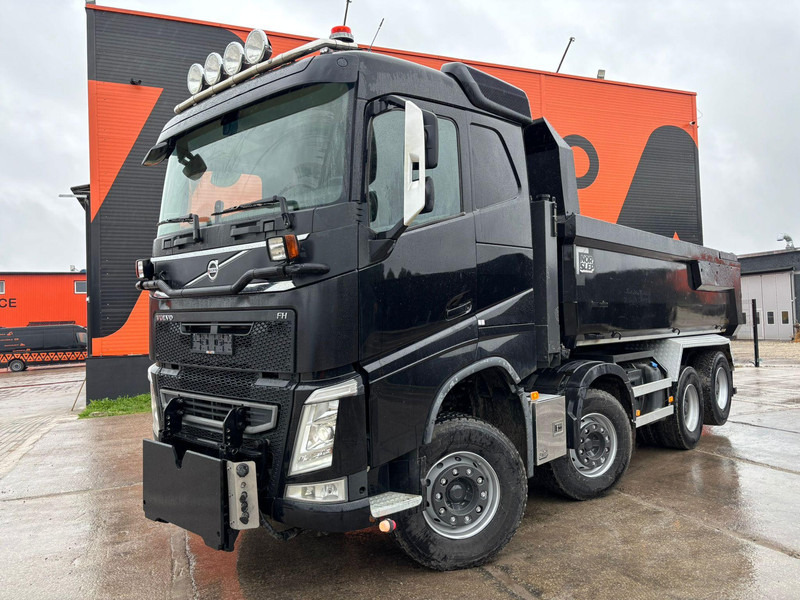 Volvo FH 540 8x4 RETARDER / TANDEM AXLE LIFT / BOX L=5649 mm - Camion benne: photos 1 Volvo FH 540 8x4 RETARDER / TANDEM AXLE LIFT / BOX L=5649 mm - Camion benne: photos 1