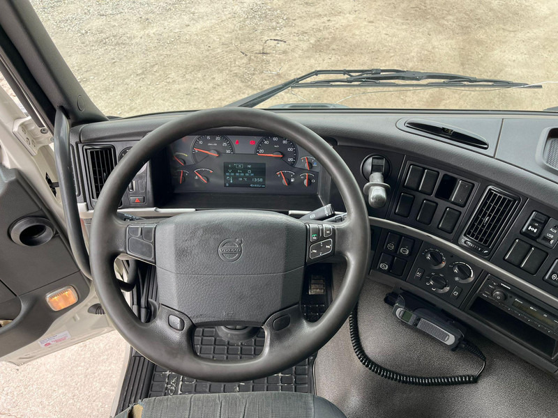 Camion fourgon Volvo FM 330 4x2 BOX L=7533 mm: photos 17