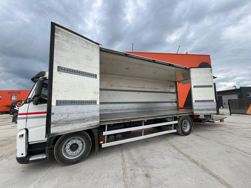 Camion fourgon Volvo FM 330 4x2 BOX L=7533 mm: photos 10