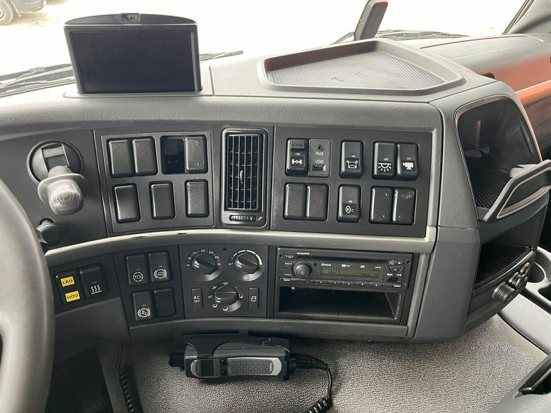 Camion fourgon Volvo FM 330 4x2 BOX L=7533 mm: photos 20
