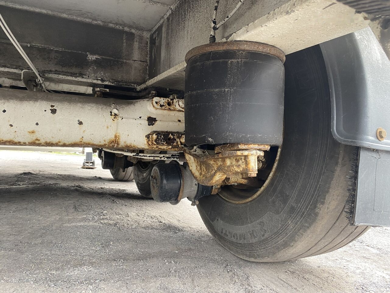 Semi-remorque benne Benalu: photos 14 Semi-remorque benne Benalu: photos 14