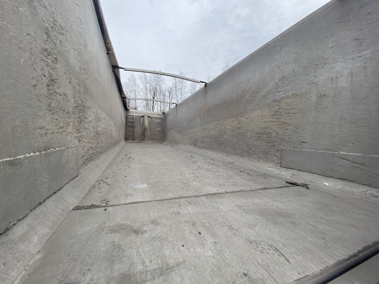 Semi-remorque benne Benalu: photos 11 Semi-remorque benne Benalu: photos 11