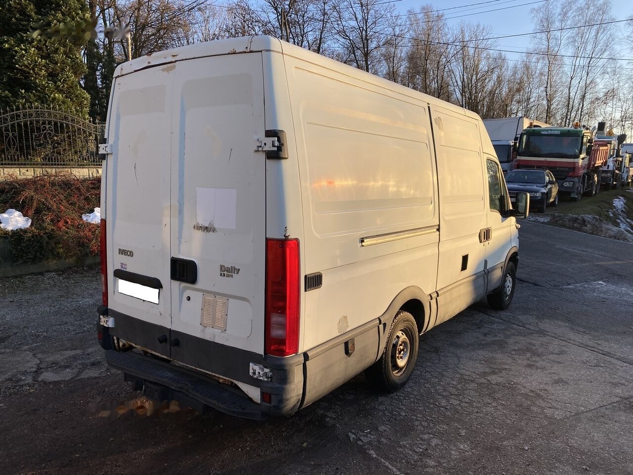 IVECO Daily 35S12 - Fourgon utilitaire: photos 5 IVECO Daily 35S12 - Fourgon utilitaire: photos 5