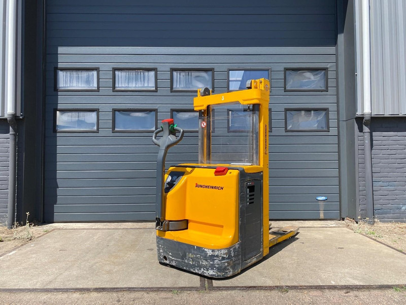 Jungheinrich EJC12 - Gerbeur: photos 4 Jungheinrich EJC12 - Gerbeur: photos 4