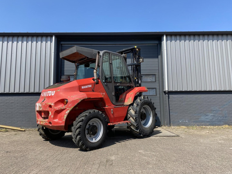 Manitou M 30-4 ST3B ST3B - Chariot tout terrain: photos 4 Manitou M 30-4 ST3B ST3B - Chariot tout terrain: photos 4