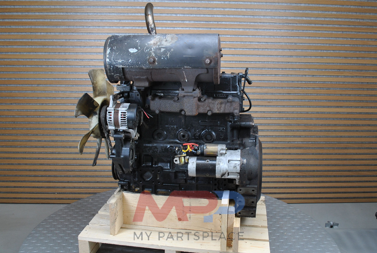Yanmar 4TNE94L - Moteur et pièces pour Pelle: photos 4 Yanmar 4TNE94L - Moteur et pièces pour Pelle: photos 4