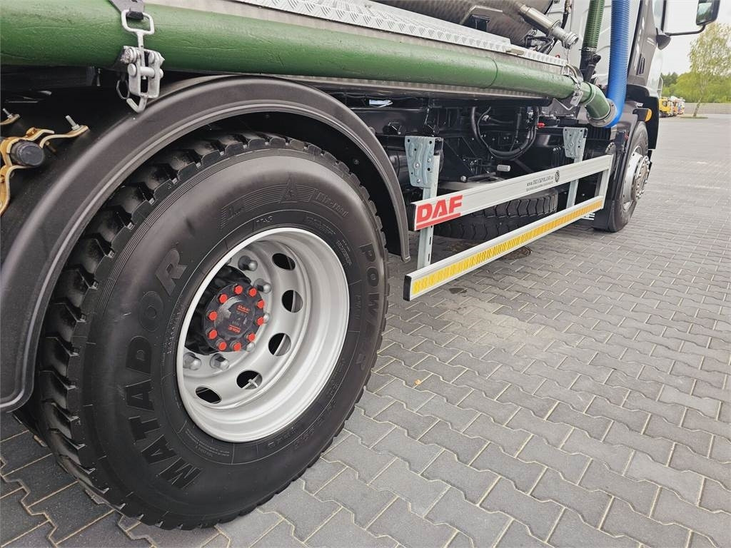 DAF WUKO SCK-4HW for collecting waste liquid separator - Camion vidangeur: photos 2 DAF WUKO SCK-4HW for collecting waste liquid separator - Camion vidangeur: photos 2