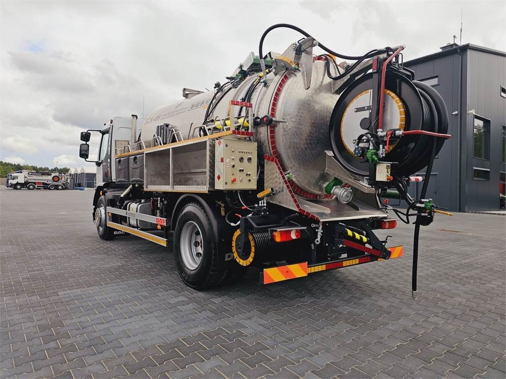 DAF WUKO SCK-4HW for collecting waste liquid separator  - Camion vidangeur: photos 5 DAF WUKO SCK-4HW for collecting waste liquid separator  - Camion vidangeur: photos 5