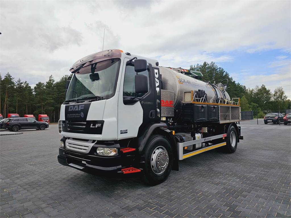 DAF WUKO SCK-4HW for collecting waste liquid separator - Camion vidangeur: photos 3 DAF WUKO SCK-4HW for collecting waste liquid separator - Camion vidangeur: photos 3