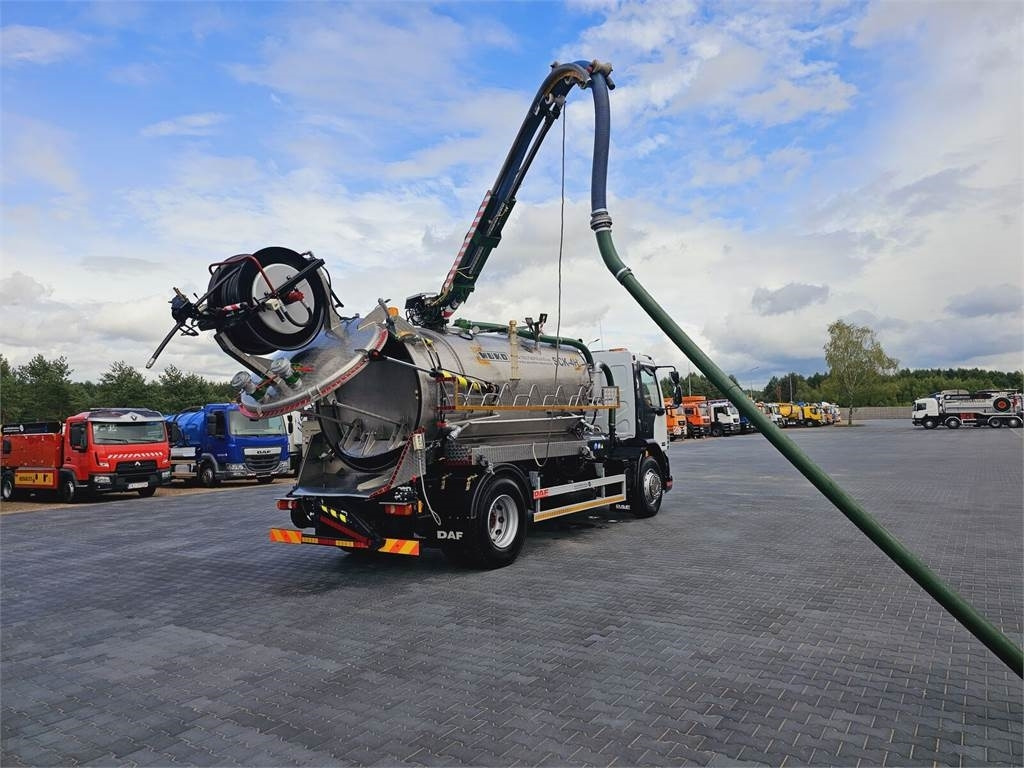 DAF WUKO SCK-4HW for collecting waste liquid separator - Camion vidangeur: photos 1 DAF WUKO SCK-4HW for collecting waste liquid separator - Camion vidangeur: photos 1