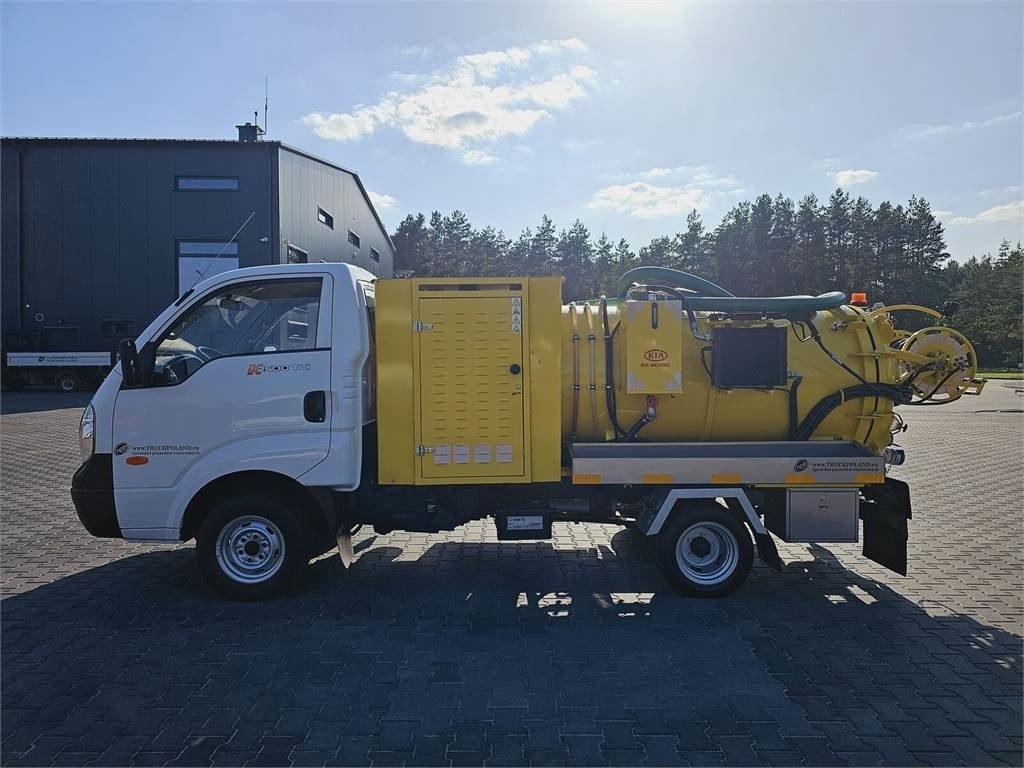 Isuzu Kia on categories B COMBI WUKO FOR DUCT CLEANING 2 - Camion vidangeur: photos 4 Isuzu Kia on categories B COMBI WUKO FOR DUCT CLEANING 2 - Camion vidangeur: photos 4