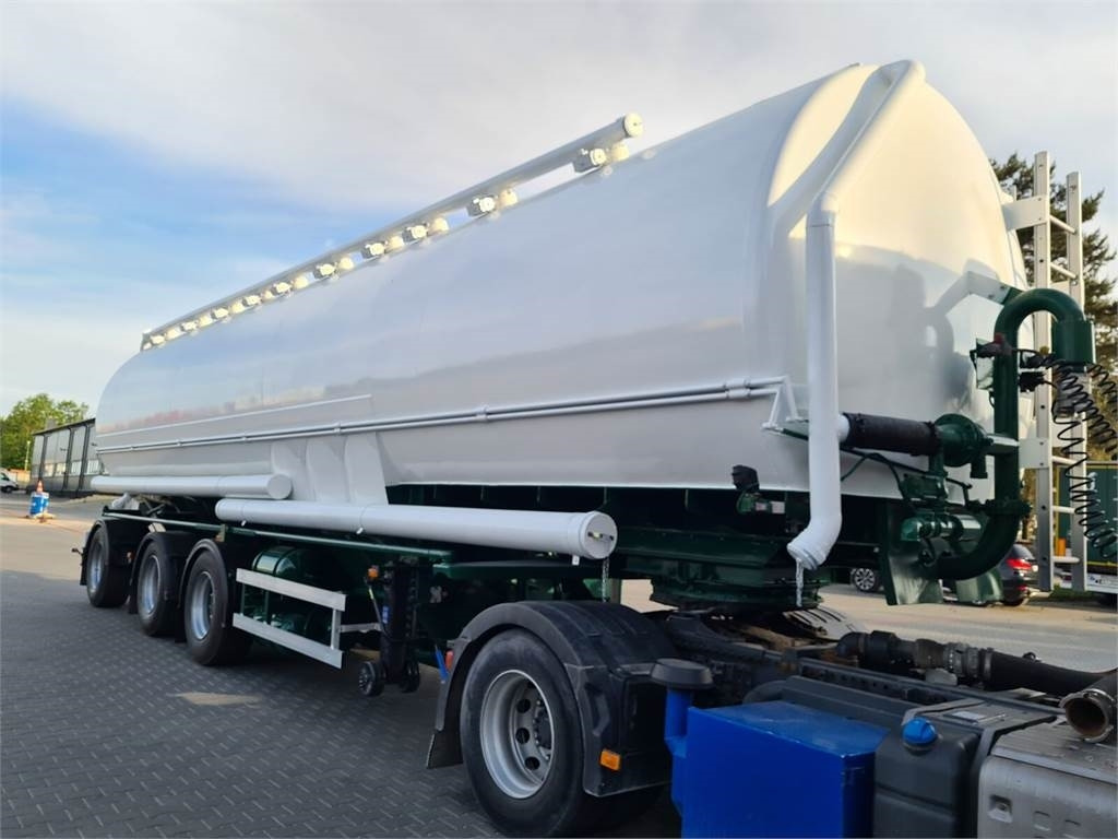 Lambrecht with suction WELGRO fodder, flour, wheat  - Semi-remorque citerne: photos 4 Lambrecht with suction WELGRO fodder, flour, wheat  - Semi-remorque citerne: photos 4