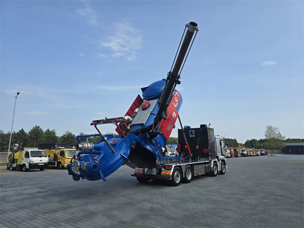 MAN Disab Centurion P210/9 ADR Vacuum suction-blowing - Camion vidangeur: photos 1 MAN Disab Centurion P210/9 ADR Vacuum suction-blowing - Camion vidangeur: photos 1