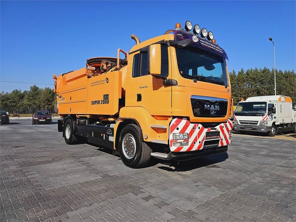MAN SUPER 2000 4x2 WUKO RECYKLING for collecting liqui  - Camion vidangeur: photos 2 MAN SUPER 2000 4x2 WUKO RECYKLING for collecting liqui  - Camion vidangeur: photos 2