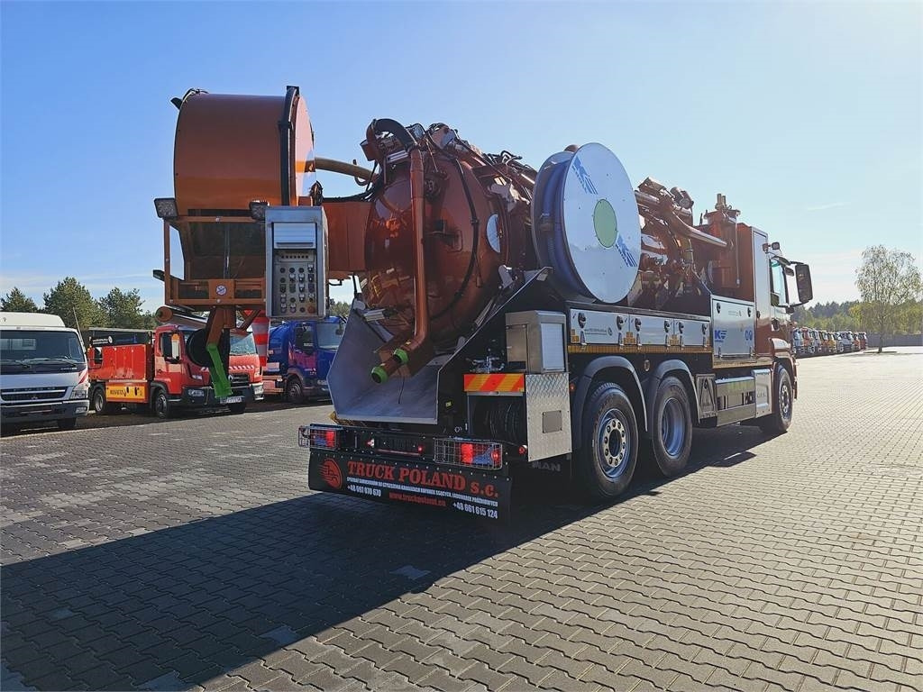 MAN WUKO KROLL ADR COMBI FOR SEWER CLEANING  - Camion vidangeur: photos 1 MAN WUKO KROLL ADR COMBI FOR SEWER CLEANING  - Camion vidangeur: photos 1