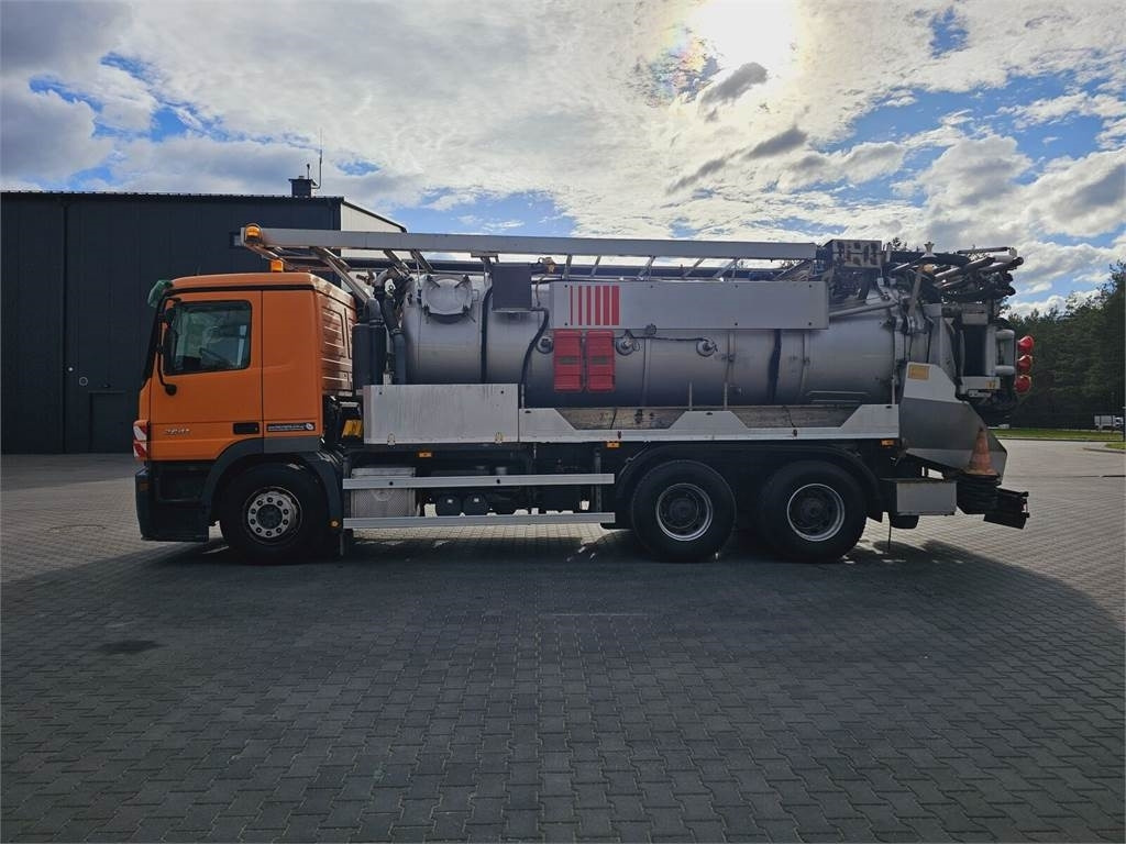 Mercedes-Benz WUKO KROLL COMBI FOR SEWER CLEANING - Camion vidangeur: photos 5 Mercedes-Benz WUKO KROLL COMBI FOR SEWER CLEANING - Camion vidangeur: photos 5