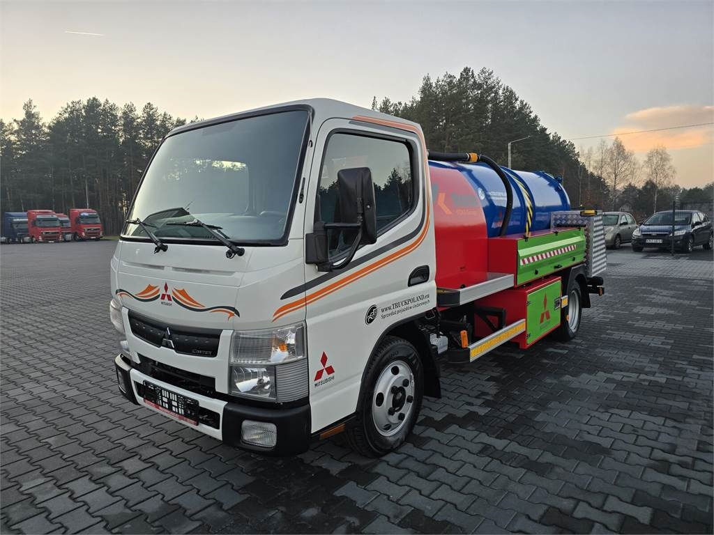 Mitsubishi ROM KOKS SMART COMBI WUKO HOT WATER FOR CLEANING S - Camion vidangeur: photos 3 Mitsubishi ROM KOKS SMART COMBI WUKO HOT WATER FOR CLEANING S - Camion vidangeur: photos 3