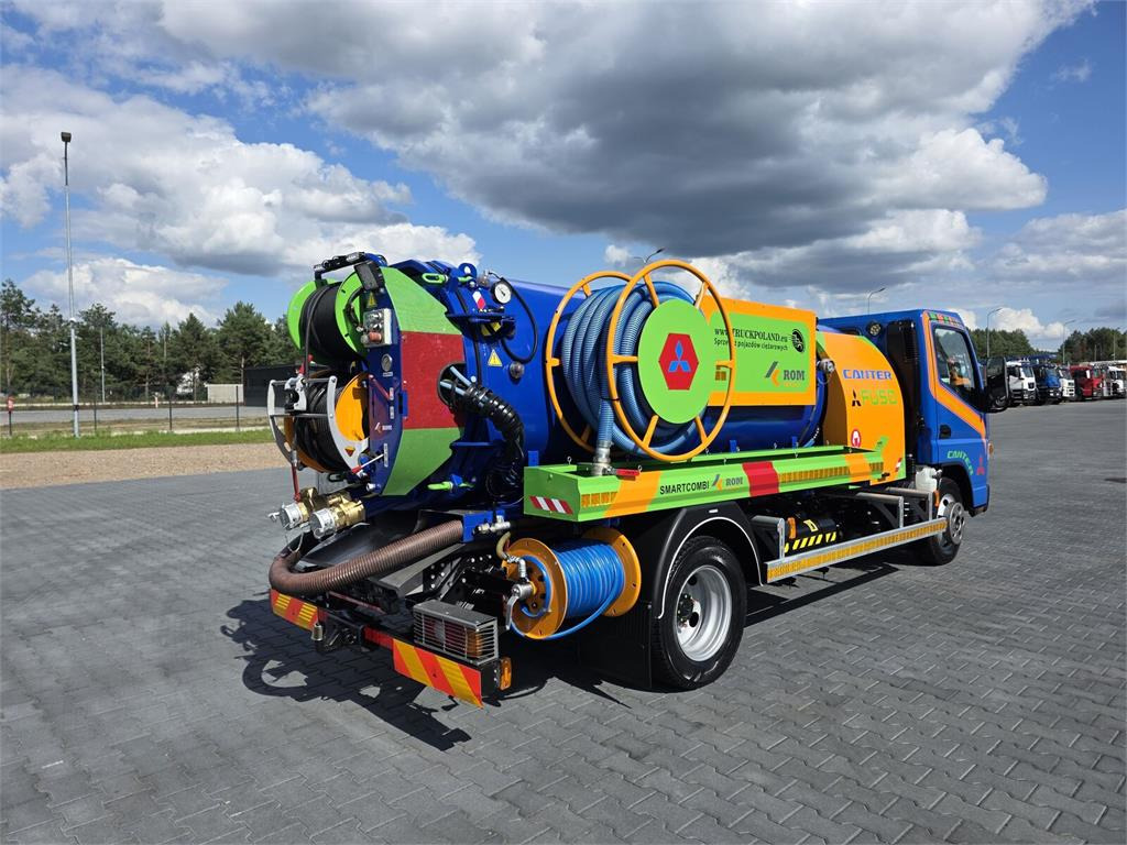 Mitsubishi ROM KOKS SMART COMBI WUKO HOT WATER FOR CLEANING S - Camion vidangeur: photos 1 Mitsubishi ROM KOKS SMART COMBI WUKO HOT WATER FOR CLEANING S - Camion vidangeur: photos 1