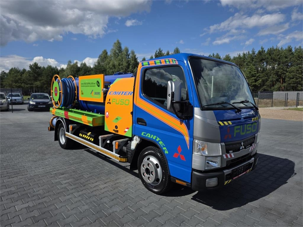 Mitsubishi ROM SMART COMBI WUKO HOT WATER FOR CLEANING SEWAGE - Camion vidangeur: photos 2 Mitsubishi ROM SMART COMBI WUKO HOT WATER FOR CLEANING SEWAGE - Camion vidangeur: photos 2