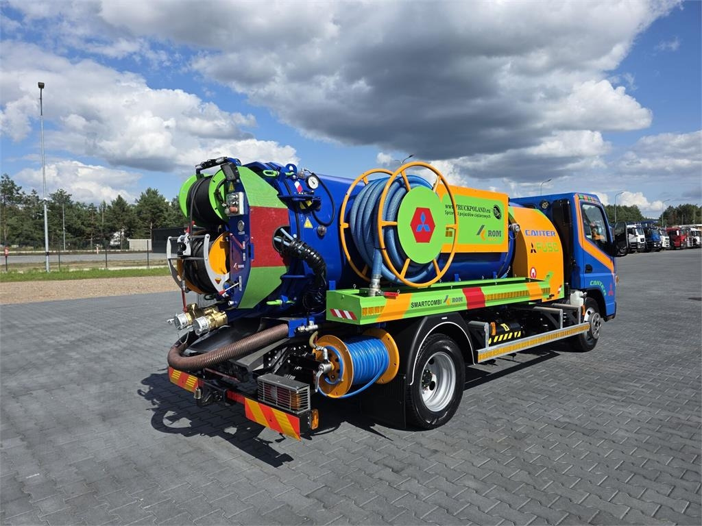 Mitsubishi ROM SMART COMBI WUKO HOT WATER FOR CLEANING SEWAGE - Camion vidangeur: photos 1 Mitsubishi ROM SMART COMBI WUKO HOT WATER FOR CLEANING SEWAGE - Camion vidangeur: photos 1