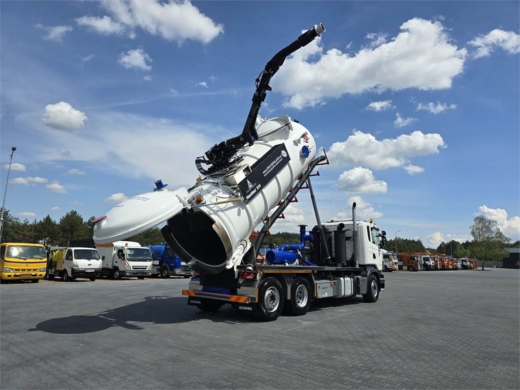 Scania Saugbagger Larsen FlexVac 311 Vacuum suction loade - Camion vidangeur: photos 1 Scania Saugbagger Larsen FlexVac 311 Vacuum suction loade - Camion vidangeur: photos 1