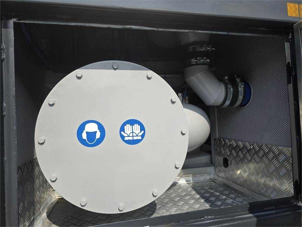 Véhicule de voirie/ Spécial MAN Disab Centurion P210/9 ADR Vacuum suction-blowing: photos 25