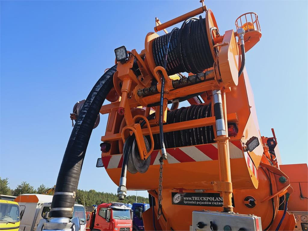 Véhicule de voirie/ Spécial MAN SUPER 2000 4x2 WUKO RECYKLING for collecting liqui: photos 17 Véhicule de voirie/ Spécial MAN SUPER 2000 4x2 WUKO RECYKLING for collecting liqui: photos 17