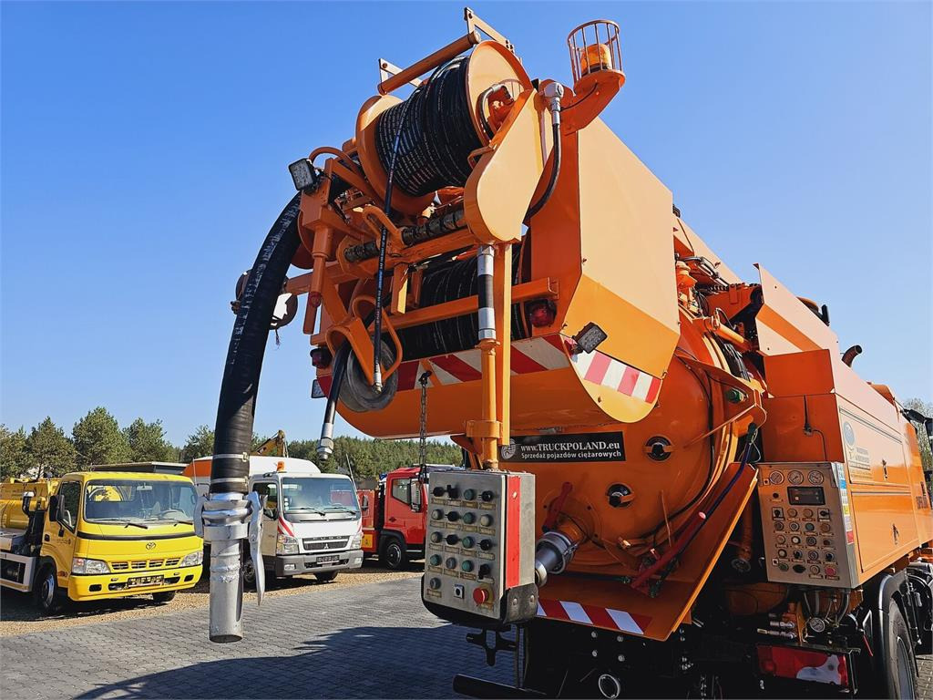 Véhicule de voirie/ Spécial MAN SUPER 2000 4x2 WUKO RECYKLING for collecting liqui: photos 16 Véhicule de voirie/ Spécial MAN SUPER 2000 4x2 WUKO RECYKLING for collecting liqui: photos 16