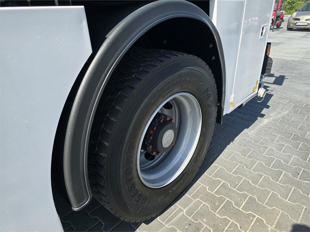 Véhicule de voirie/ Spécial Renault 4x2 WUKO RIVARD for collecting liquid waste: photos 15 Véhicule de voirie/ Spécial Renault 4x2 WUKO RIVARD for collecting liquid waste: photos 15