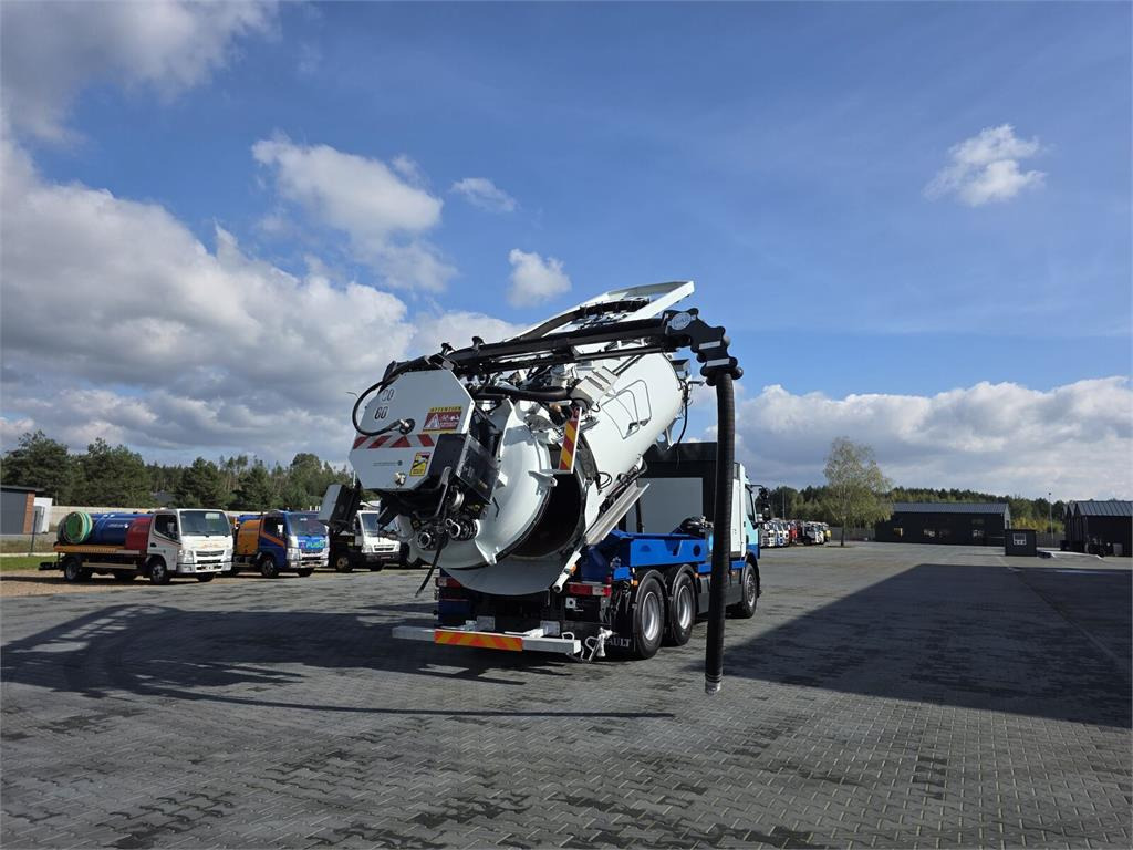 Renault 6x4 WUKO RIVARD RECYTLING for collecting liquid wa - Véhicule de voirie/ Spécial: photos 1 Renault 6x4 WUKO RIVARD RECYTLING for collecting liquid wa - Véhicule de voirie/ Spécial: photos 1