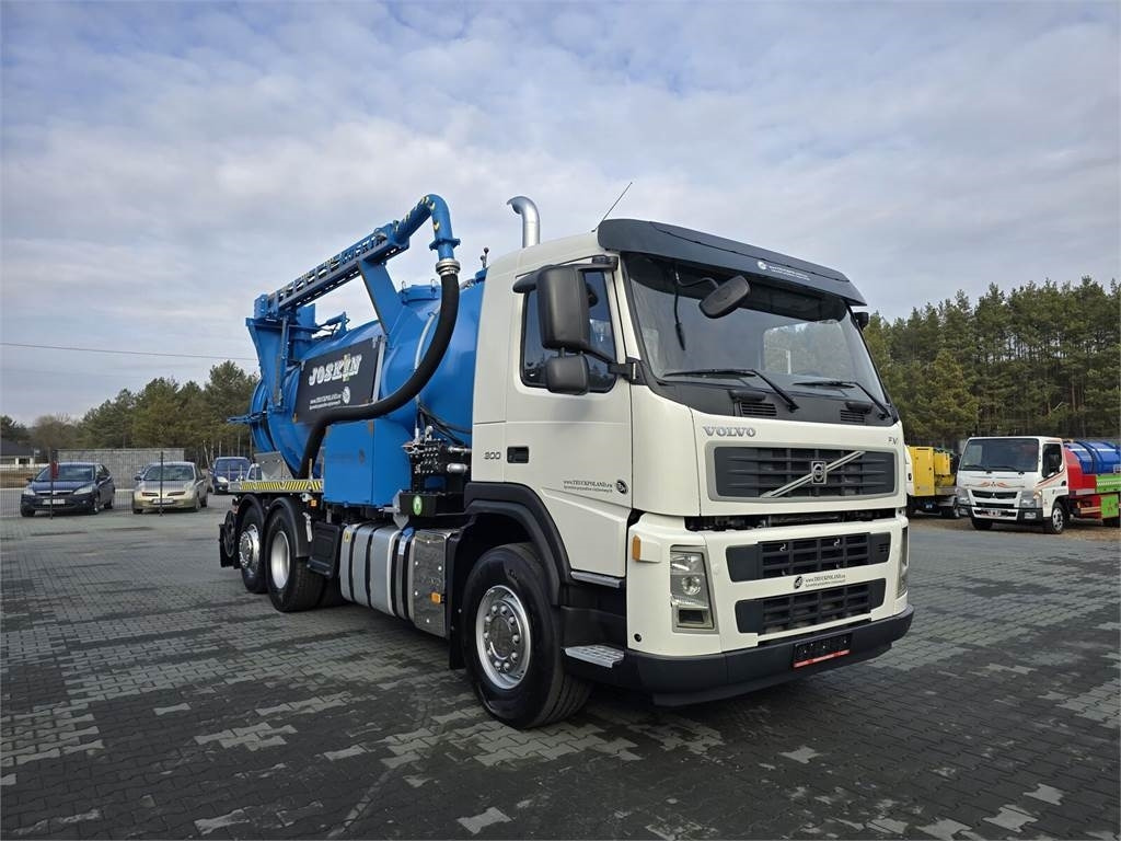 Volvo JOSKIN WUKO FOR CLEANING COMBI - Camion vidangeur: photos 2 Volvo JOSKIN WUKO FOR CLEANING COMBI - Camion vidangeur: photos 2