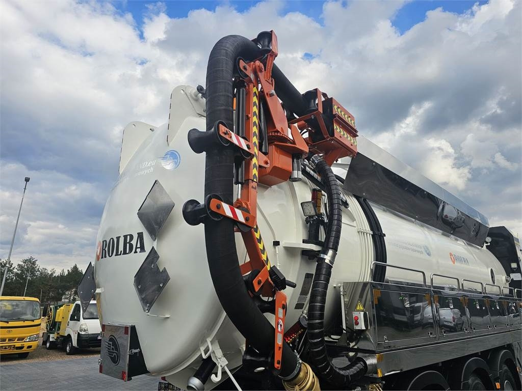 Camion vidangeur Volvo WUKO ADR ROLBA FOR CLEANING CHANNELS COMBI: photos 16