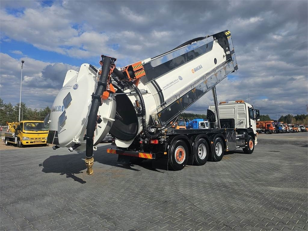 Volvo WUKO ADR ROLBA FOR CLEANING CHANNELS COMBI - Camion vidangeur: photos 2 Volvo WUKO ADR ROLBA FOR CLEANING CHANNELS COMBI - Camion vidangeur: photos 2