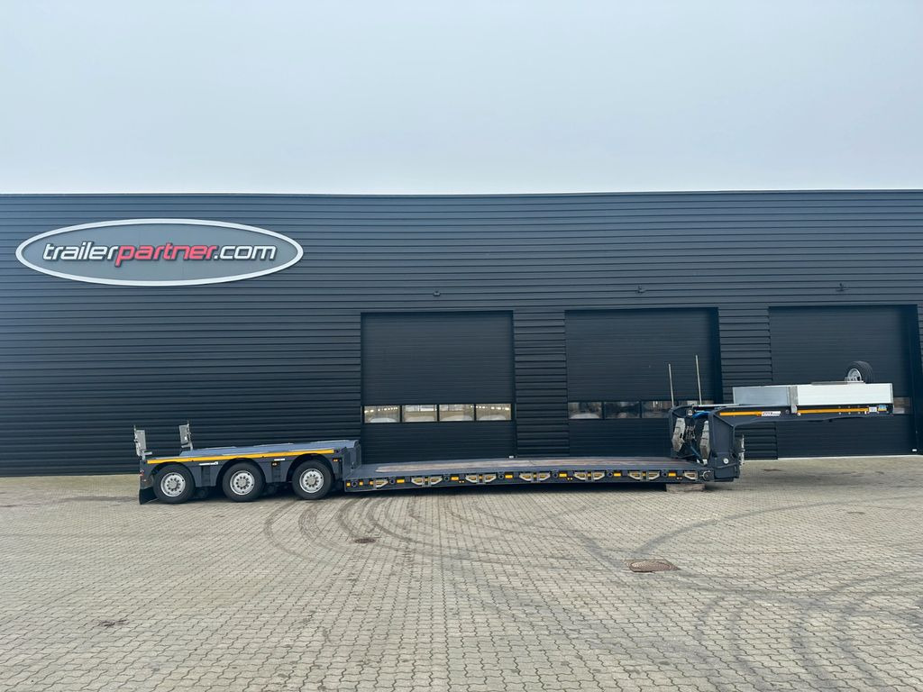 Faymonville Maxtrailer 3 achs. tiefbett / Pendelachsen Faymonville Maxtrailer 3 achs. tiefbett / Pendelachsen - Semi-remorque surbaissé: photos 1 Faymonville Maxtrailer 3 achs. tiefbett / Pendelachsen Faymonville Maxtrailer 3 achs. tiefbett / Pendelachsen - Semi-remorque surbaissé: photos 1