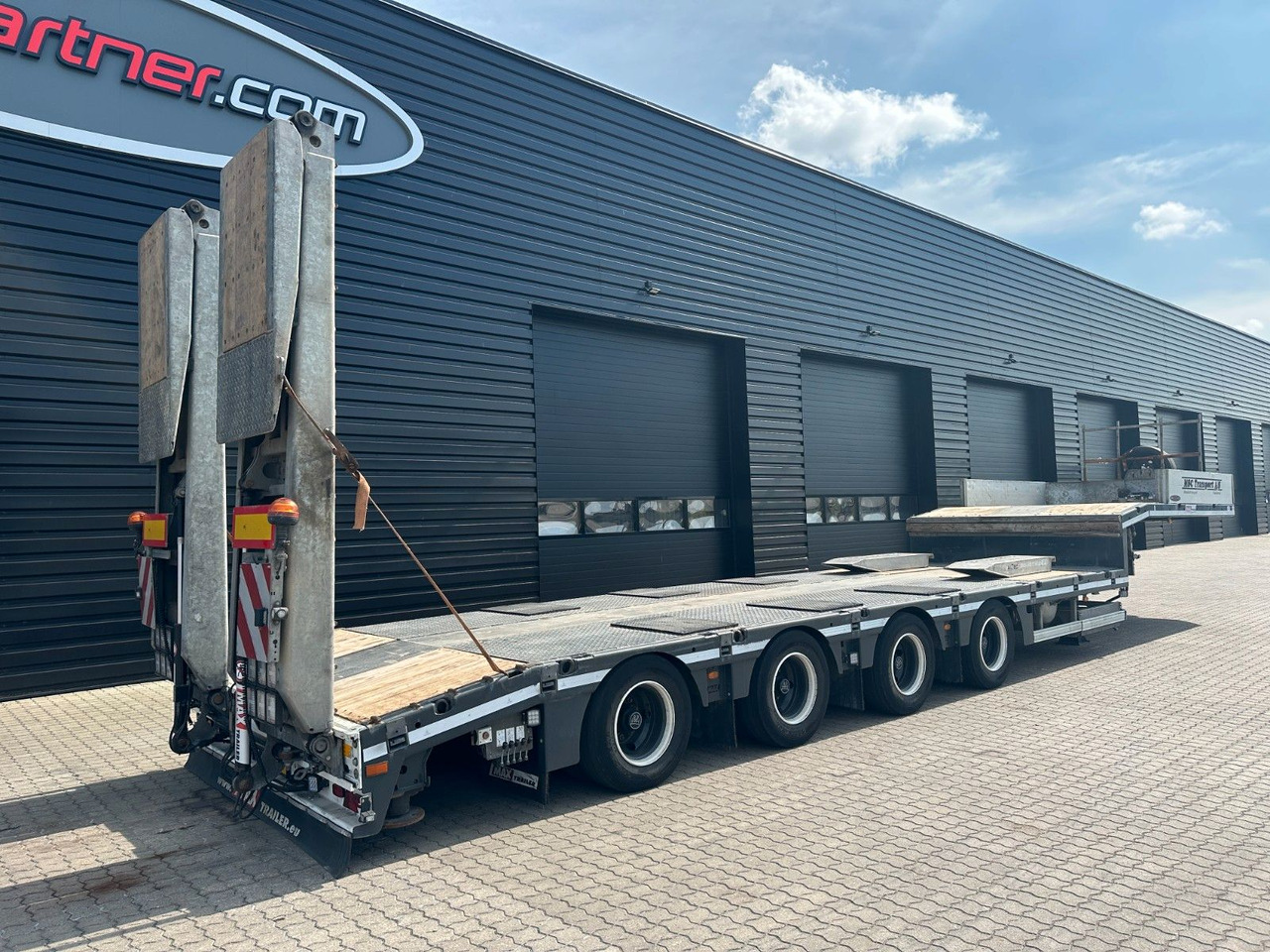 Faymonville Maxtrailer 4 achs tieflader / Zwangslenkung - Semi-remorque surbaissé: photos 2 Faymonville Maxtrailer 4 achs tieflader / Zwangslenkung - Semi-remorque surbaissé: photos 2