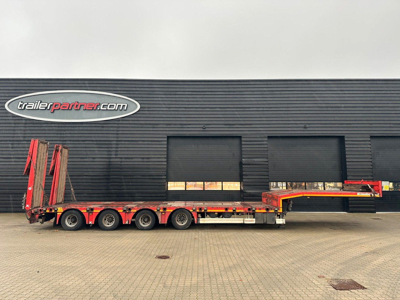 Kässbohrer 4 achs tieflader / ausziehbar - Semi-remorque surbaissé: photos 1 Kässbohrer 4 achs tieflader / ausziehbar - Semi-remorque surbaissé: photos 1