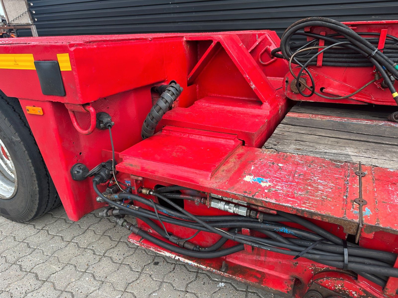 Nooteboom 3 achs tiefbett / Kesselbrücke - Semi-remorque surbaissé: photos 5 Nooteboom 3 achs tiefbett / Kesselbrücke - Semi-remorque surbaissé: photos 5