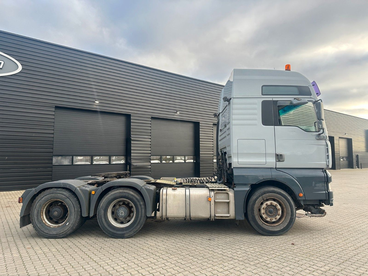 MAN TGA 26.530 6x4 / 120 T - Tracteur routier: photos 2 MAN TGA 26.530 6x4 / 120 T - Tracteur routier: photos 2